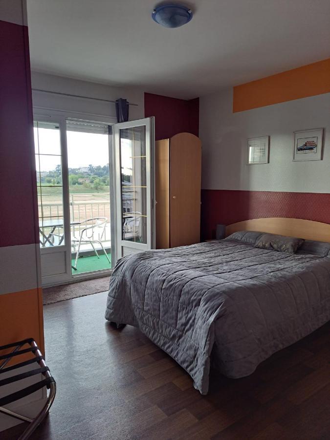 小渔夫酒店 Saint-Florent-le-Vieil 外观 照片