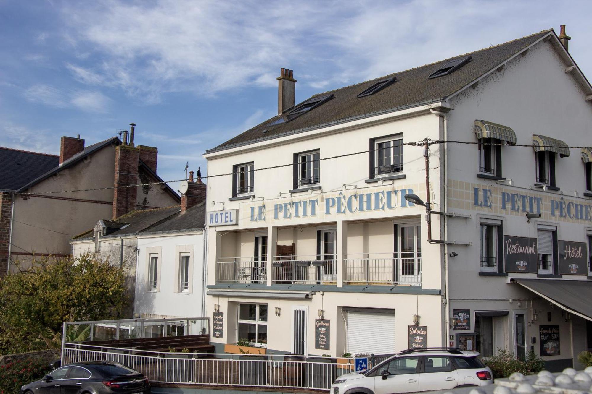 小渔夫酒店 Saint-Florent-le-Vieil 外观 照片